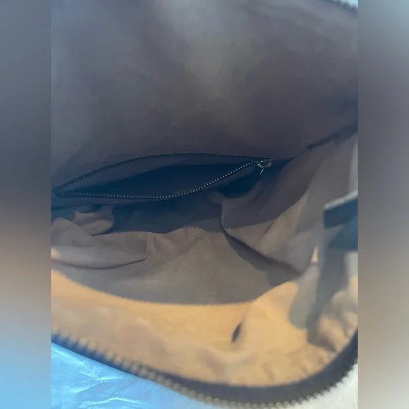 Aloha.  Aloha genuine leather clutch. - Picture 6 of 14